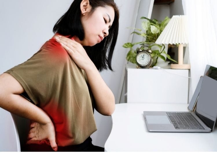 Leia mais sobre o artigo Problemas de coluna e dificuldade para trabalhar? Entenda o que fazer com orientação certa.